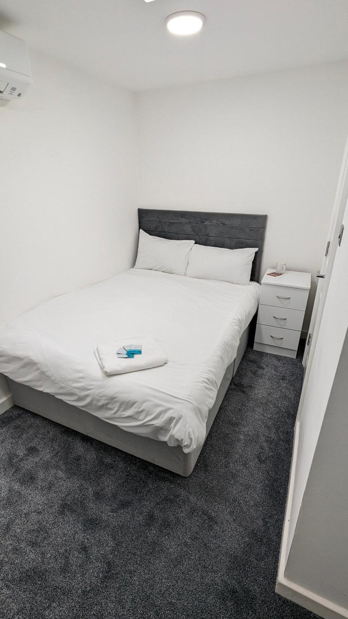 Cosy Rooms Ілфорд Екстер'єр фото